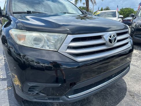 Used 2011 Toyota Highlander 4WD w/ Tow Pkg image 11