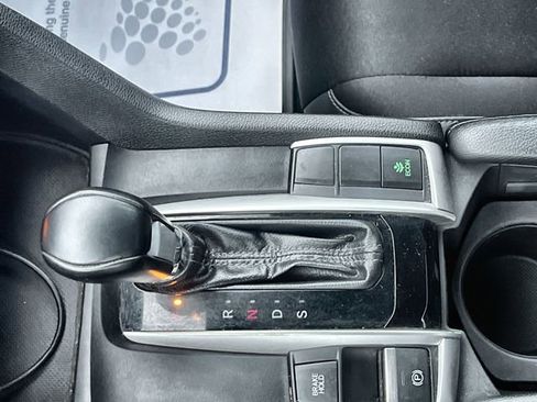 Used 2019 Honda Civic Sport image 22