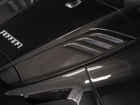 Used 2022 Ferrari F8 Tributo RWD image 15