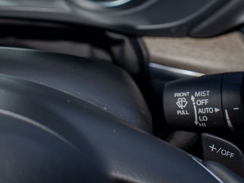 Used 2025 MAZDA CX-5 Signature image 32