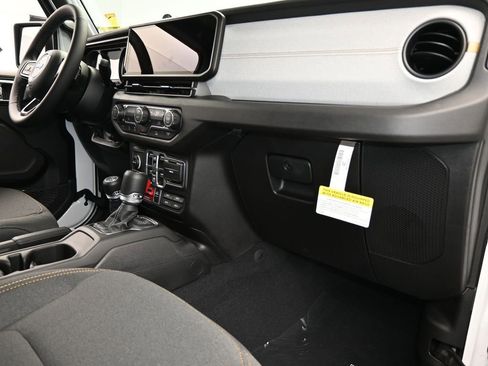 New 2026 Jeep Gladiator Willys image 39