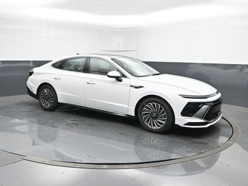 New 2026 Hyundai Sonata SEL FWD image 7