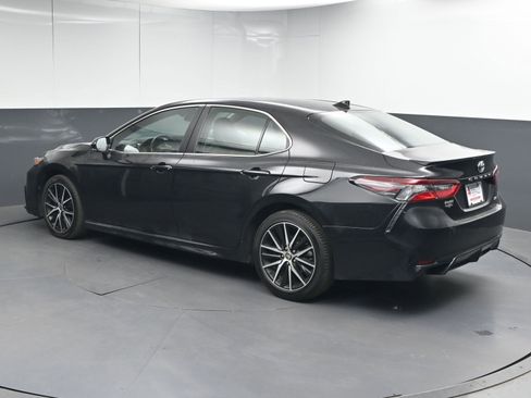 Certified 2023 Toyota Camry SE image 6