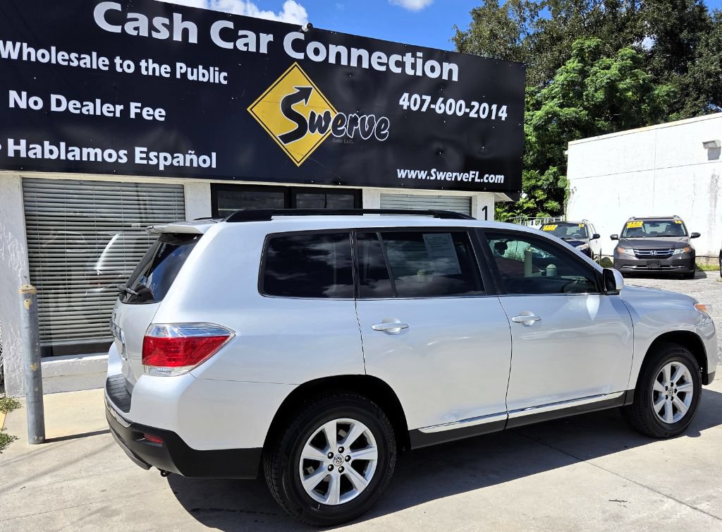 Used 2013 Toyota Highlander Plus FWD image 7