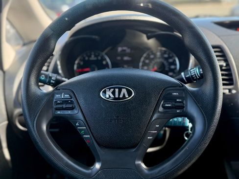 Used 2018 Kia Forte LX image 15