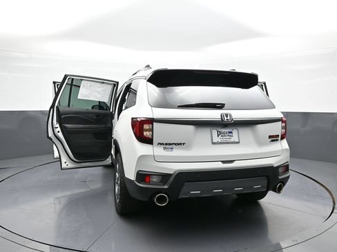Certified 2023 Honda Passport TrailSport image 47
