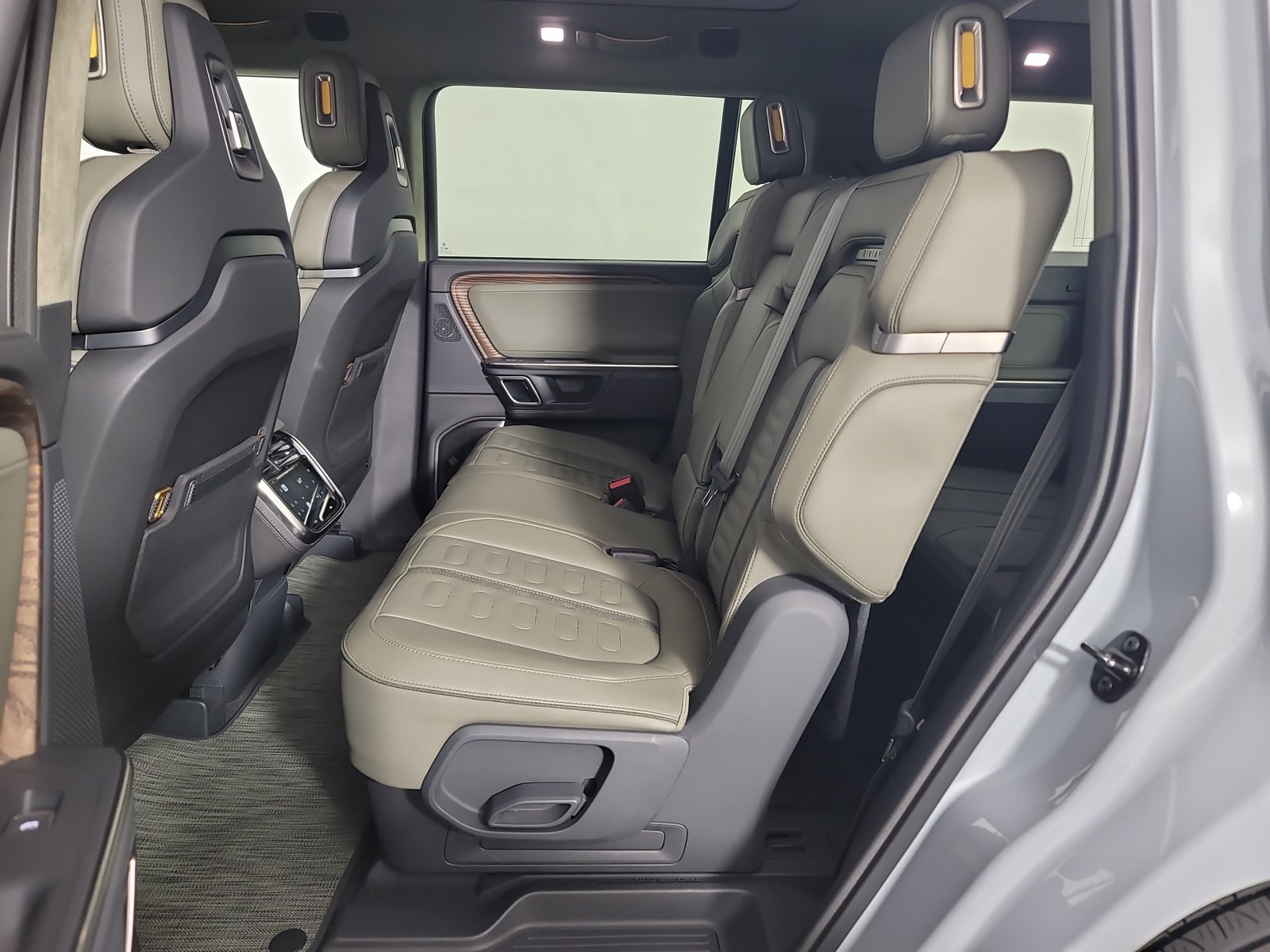 Used 2023 Rivian R1S Adventure Quad AWD/4WD image 21