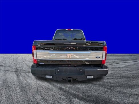 Certified 2018 Ford F450 Platinum w/ Platinum Ultimate Package image 5