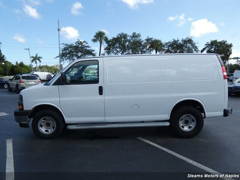 Used 2021 Chevrolet Express 2500 w/ Driver Convenience Package RWD image 10