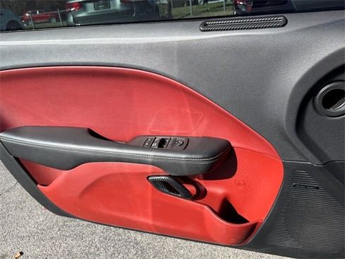 Used 2018 Dodge Challenger SRT Hellcat image 12