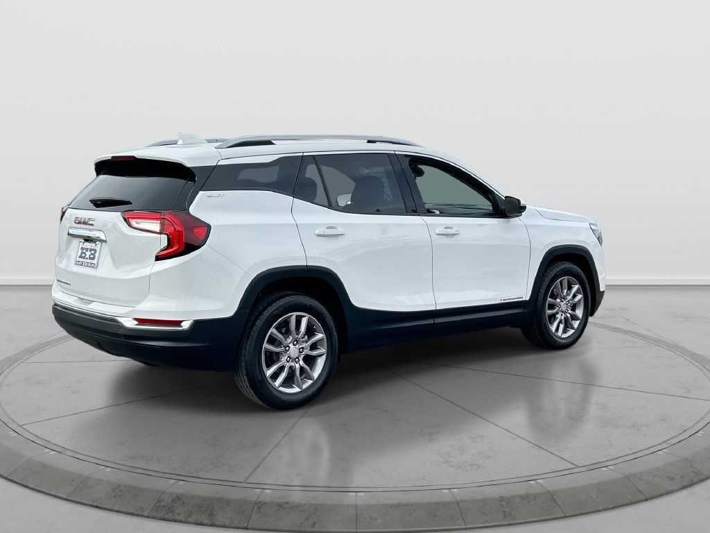 Used 2023 GMC Terrain SLT FWD image 8