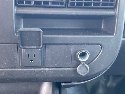 Used 2021 Chevrolet Express 2500 w/ Driver Convenience Package image 15