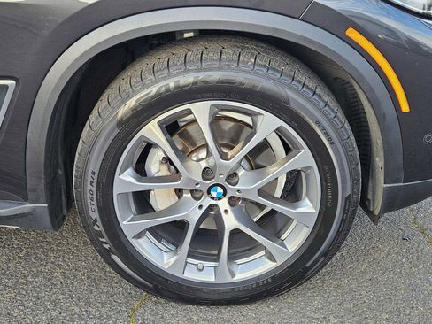 Used 2023 BMW X5 xDrive40i w/ Premium Package image 9