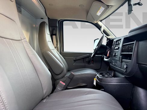 New 2025 Chevrolet Express 3500 w/ Power Convenience Package RWD image 9
