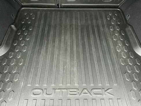 Used 2025 Subaru Outback Premium image 18