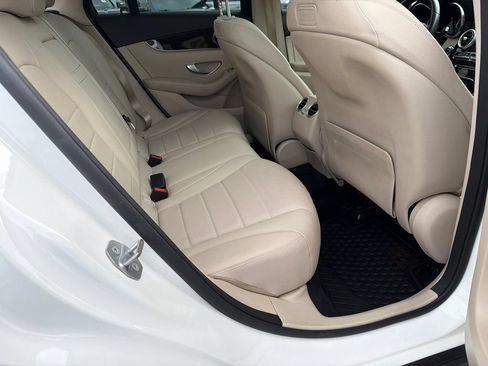 Used 2019 Mercedes-Benz GLC 300 image 15
