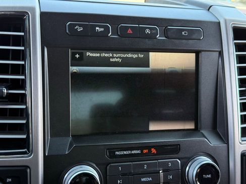 Used 2017 Ford F150 Platinum w/ Equipment Group 701A Luxury AWD/4WD image 25