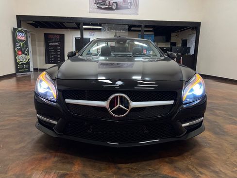 Used 2013 Mercedes-Benz SL 550 ROADSTER image 4
