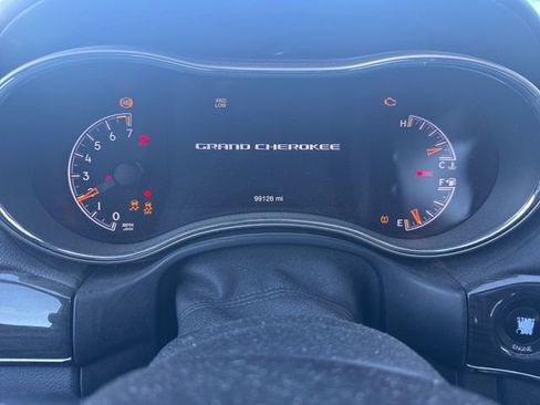 Used 2016 Jeep Grand Cherokee Overland image 4