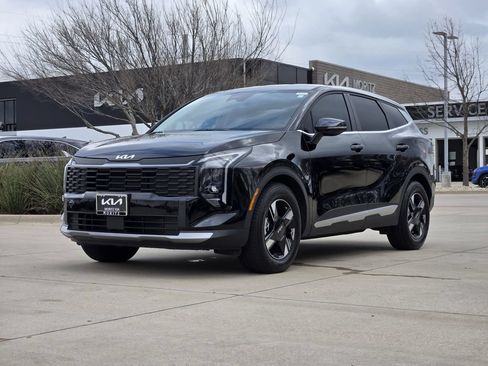 New 2026 Kia Sportage LX w/ LX Convenience Package FWD image 2