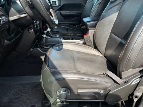 Used 2020 Jeep Gladiator Sport w/ Quick Order Package 24S AWD/4WD image 11