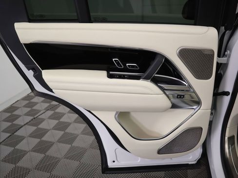 Used 2024 Land Rover Range Rover Autobiography image 27