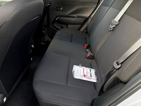 New 2026 Hyundai Kona SE image 7