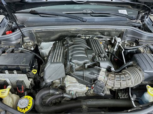 Used 2017 Jeep Grand Cherokee SRT image 30