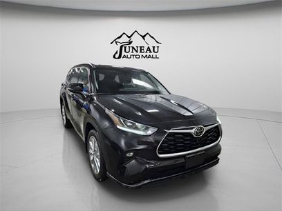 Used 2022 Toyota Highlander Limited