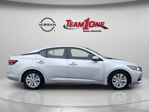 Used 2021 Nissan Sentra S image 6