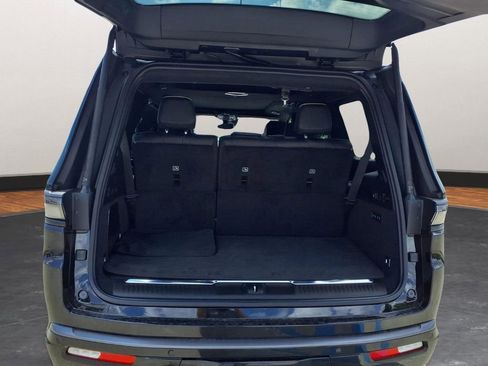 New 2026 Jeep Grand Wagoneer Summit AWD/4WD image 14