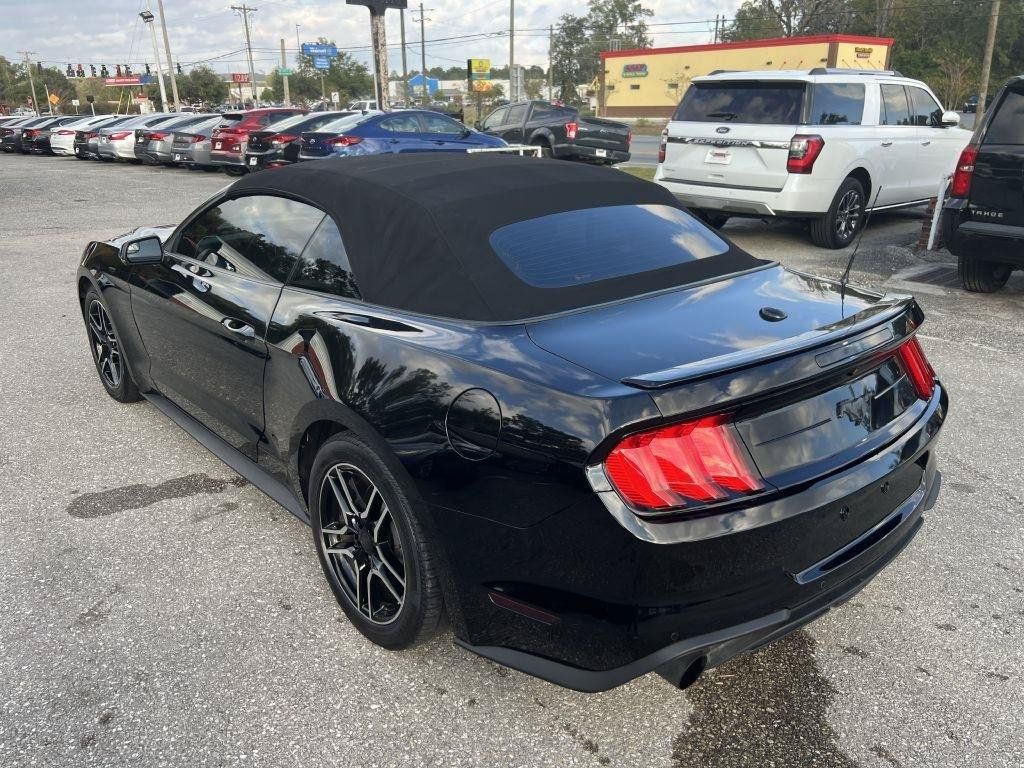Used 2018 Ford Mustang Premium RWD image 7