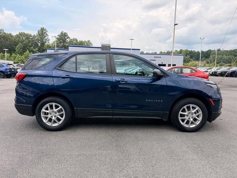 Used 2023 Chevrolet Equinox LS AWD/4WD image 14