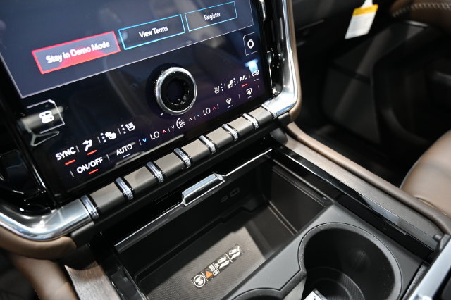 New 2026 GMC Yukon XL Denali Ultimate AWD/4WD image 23