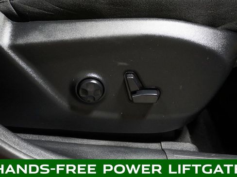 Used 2020 Jeep Cherokee Trailhawk image 5