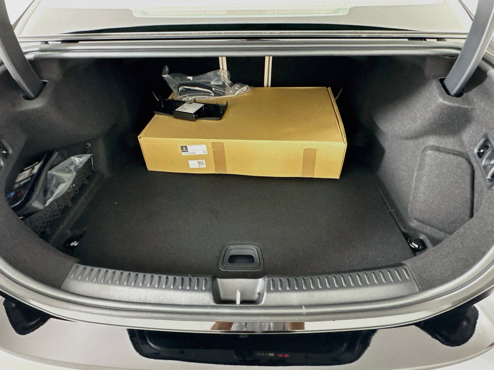New 2027 Mercedes-Benz E 350 4MATIC Sedan image 29