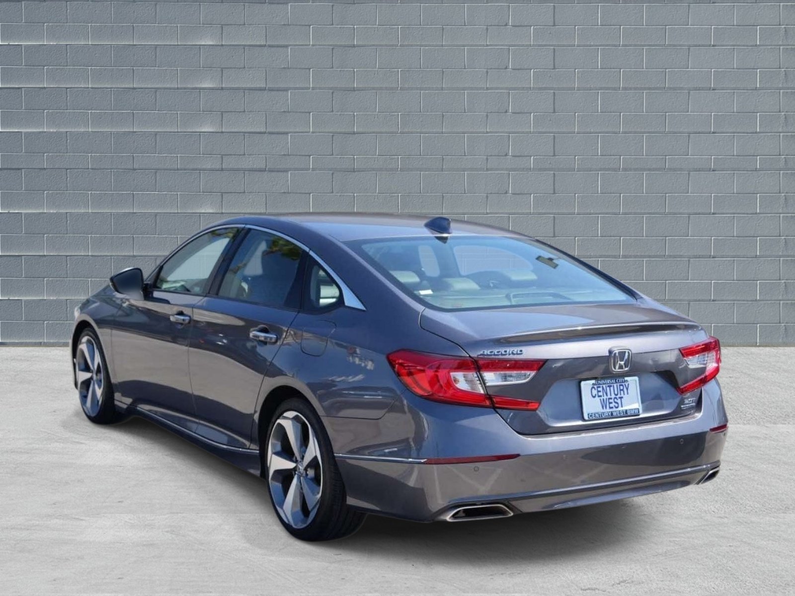 Used 2019 Honda Accord Touring image 3