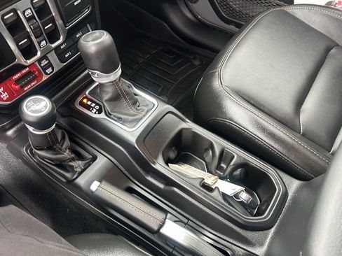 Used 2022 Jeep Wrangler Unlimited Rubicon w/ Xtreme Recon 35" Tire Package image 22