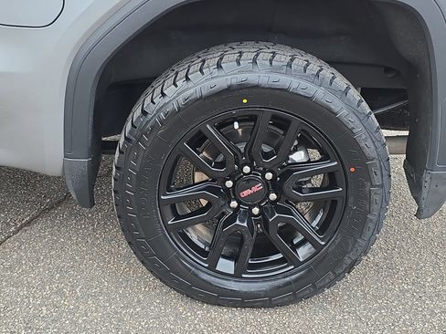Used 2024 GMC Sierra 1500 Elevation image 32