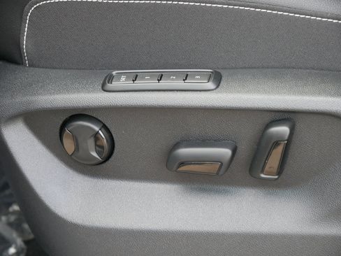 New 2026 Volkswagen Atlas Cross Sport SEL R-Line image 5