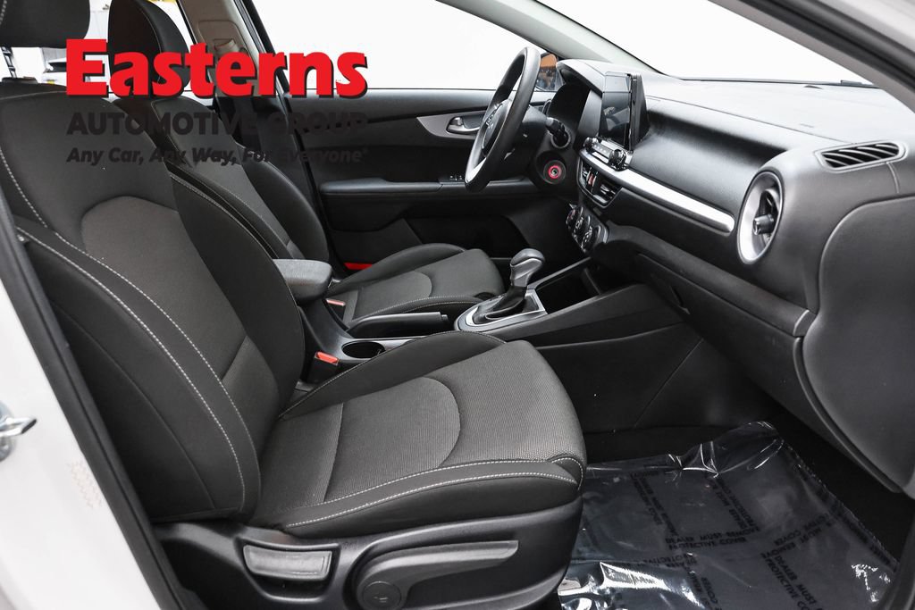 Used 2023 Kia Forte LXS FWD image 25