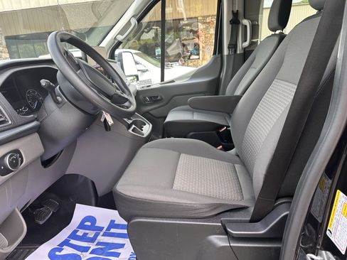 Used 2025 Ford Transit 350 XLT RWD image 9