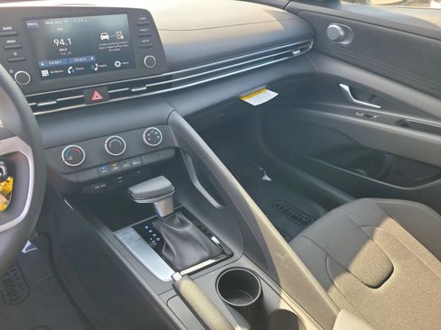 New 2026 Hyundai Elantra SE FWD image 26