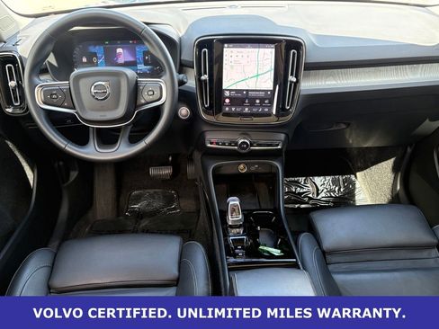 Certified 2025 Volvo XC40 B5 Plus AWD/4WD image 13