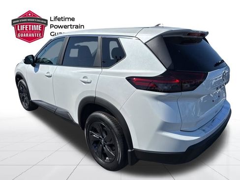 New 2026 Nissan Rogue SV FWD image 7