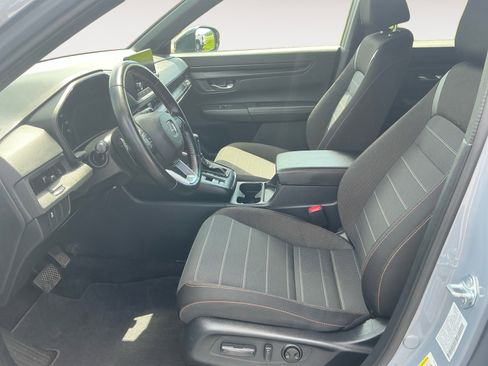 Used 2025 Honda CR-V Sport image 9