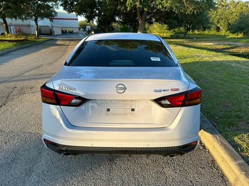 Used 2025 Nissan Altima 2.5 SR FWD image 5