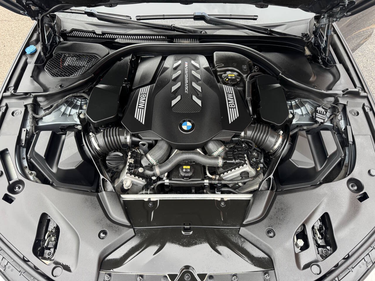 Used 2020 BMW M550i xDrive AWD/4WD image 36