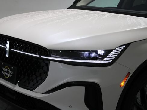 New 2026 Lincoln Nautilus Reserve w/ Jet Appearance Package image 57