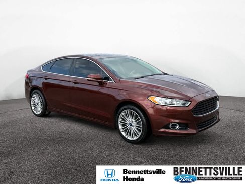 Used 2016 Ford Fusion SE w/ Equipment Group 202A image 7